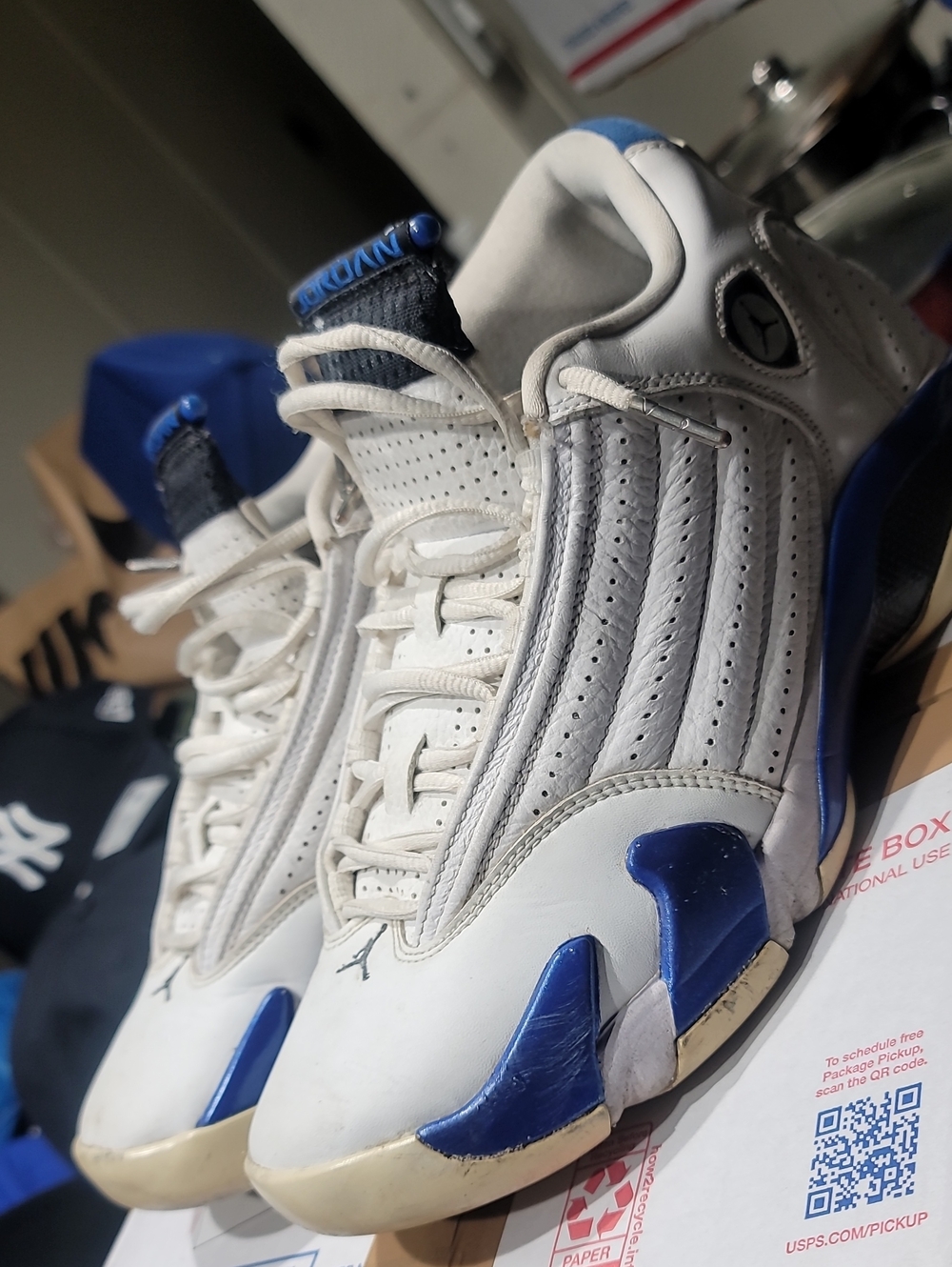 Jordan Men's White and Blue Retro Sneakers